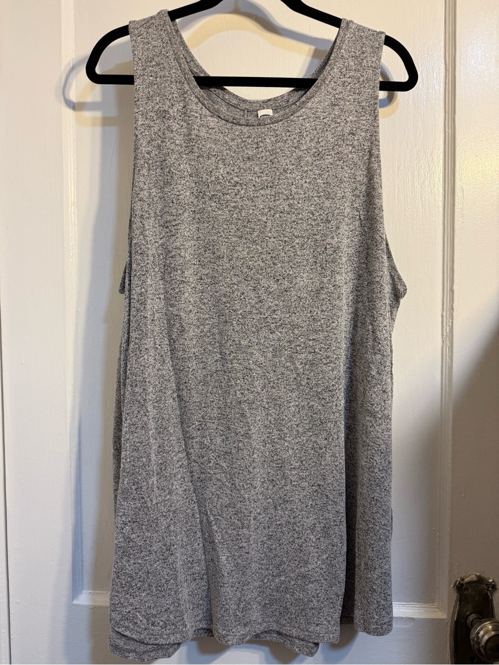 Old Navy Gray Scoop Neck Tank Top